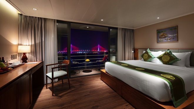 Deluxe Staterooms (Panorama Deck)