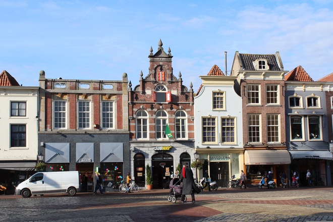 Yuletide Spirit: Amsterdam to Brussels - Southbound