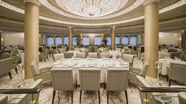 Oceania Cruises, O-Class, The Grand Dining Room, Chandelier 1.jpg