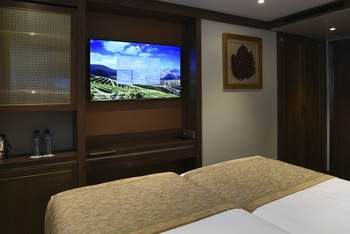 Stern Standard Cabin - Lower Deck