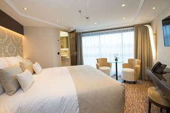 Stern Superior Suite