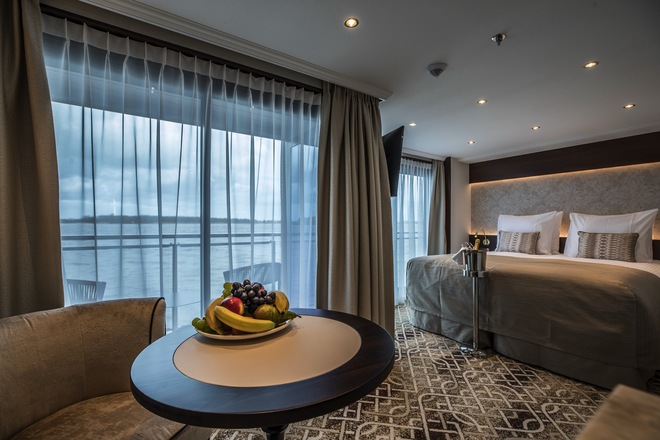 Deluxe Balcony Suite