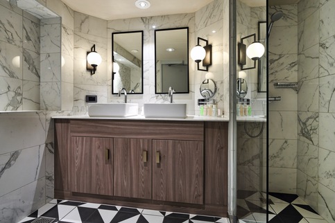 Marella Discovery, Grand Suite Bathroom.jpeg
