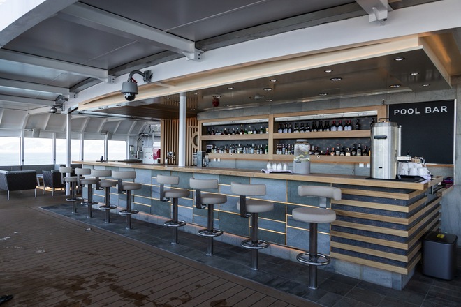 Pool Bar