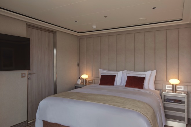 Signature Suite