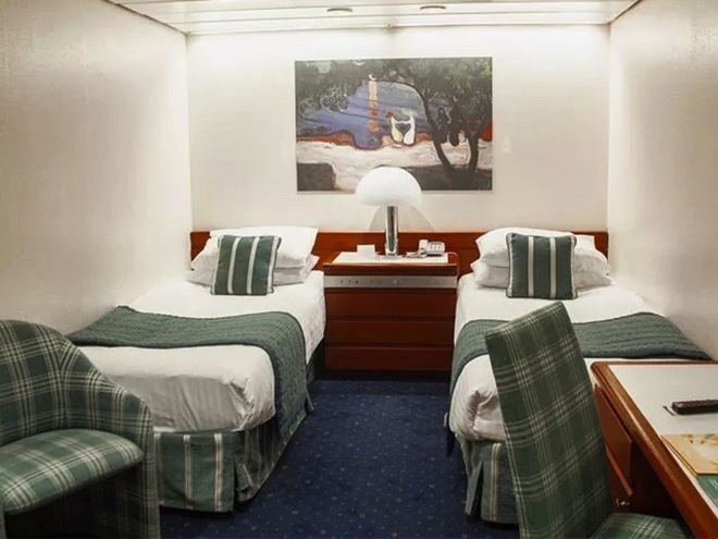 Interior Cabin (I)