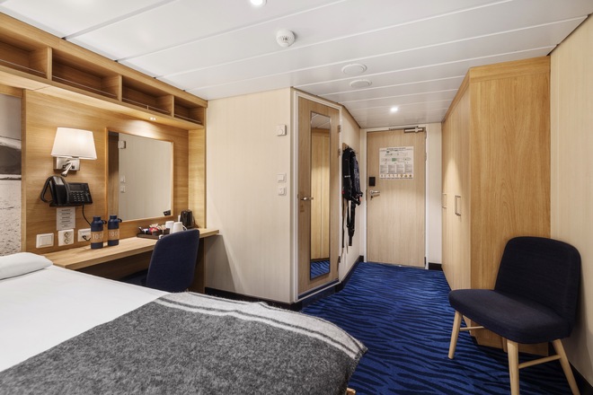 Polar Inside | Larger inside cabin for 2 travellers