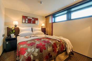 Avalon Deluxe Stateroom