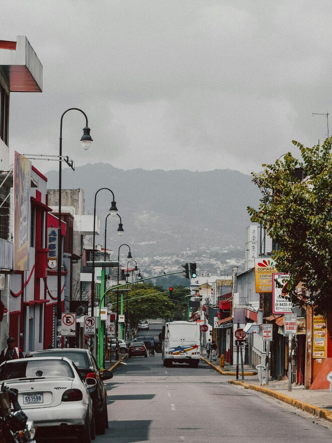 Monteverde Cloud Forest & Arenal Volcano Cruise Tour