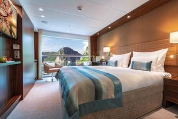 B-1 Cabin with Drop-Down Panoramic Window