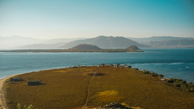 Voyage to Indonesia: Dragons, Reefs, and the Spice Islands – with Smithsonian Journeys