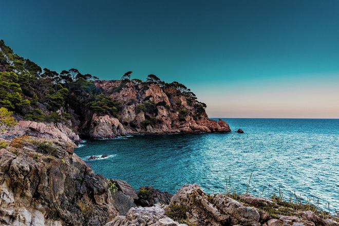 Star Collector: Seaside Sophistication of Spain and the French & Italian Rivieras