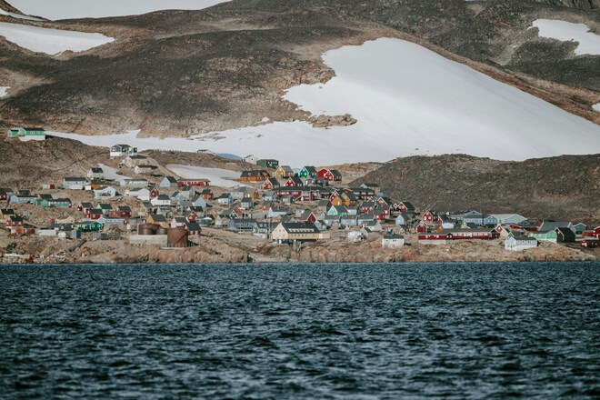 Expedition to the edge of the Ice Sheet