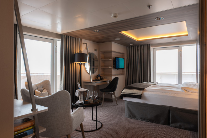 Expedition Suite | Corner suite with balcony