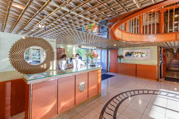 CroisiEurope MS La Belle de Cadix Reception 1 ©Alberto Dastis.jpg