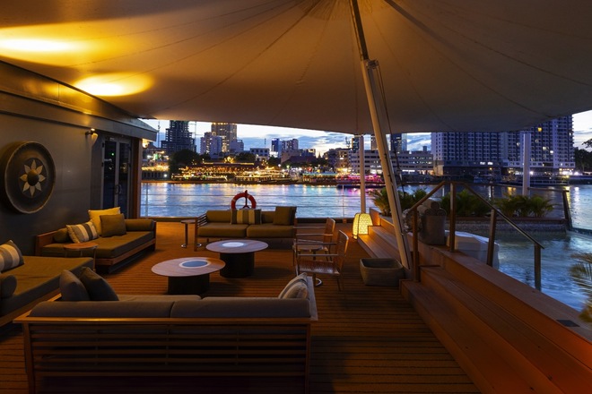 Top Deck
