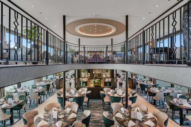 Main Restaurant 