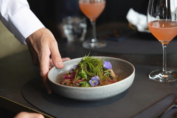 Hurtigruten MS Midnatsol Brasserie Arran ©Espen Mills.jpg