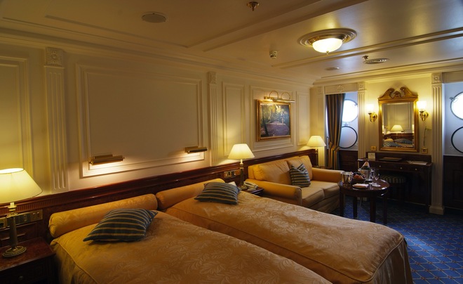 Deluxe Staterooms (Cat. E)