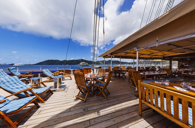 Lido Deck & Bar