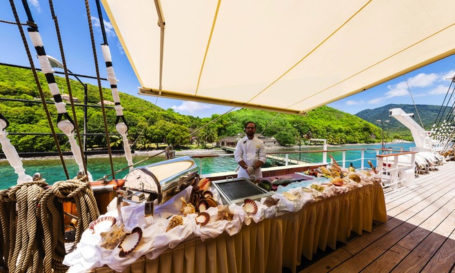 Lido Deck & Bar