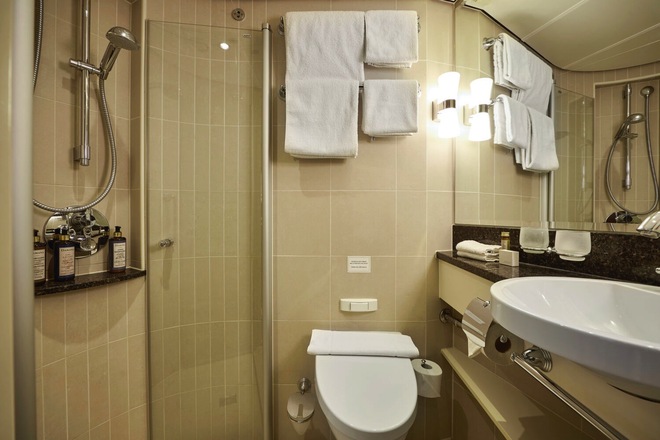 Superior Stern Suite - Diamond Deck