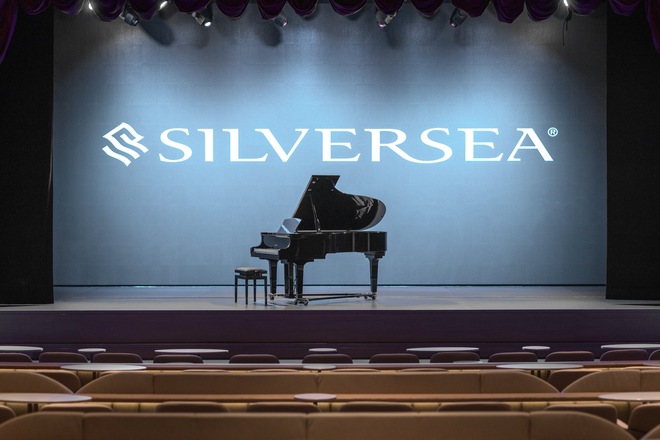 The Venetian Lounge