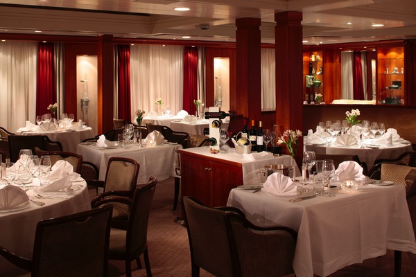 Dining Salon